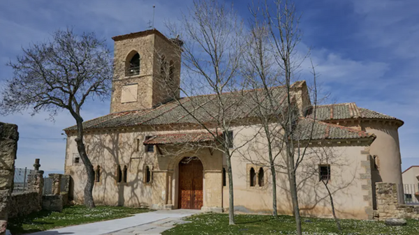 Iglesia-San-Nicolas-Bari-Torrecaballeros_2742635740_17504637_667x375